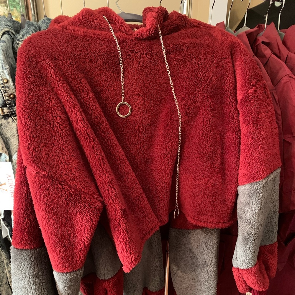 Sherpa Sweater- Burgundy & Gray